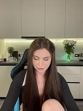 Snapshot of CurlyLara chatting on 3, 12, 2025 CurlyLara online show from 3, 12, 2025