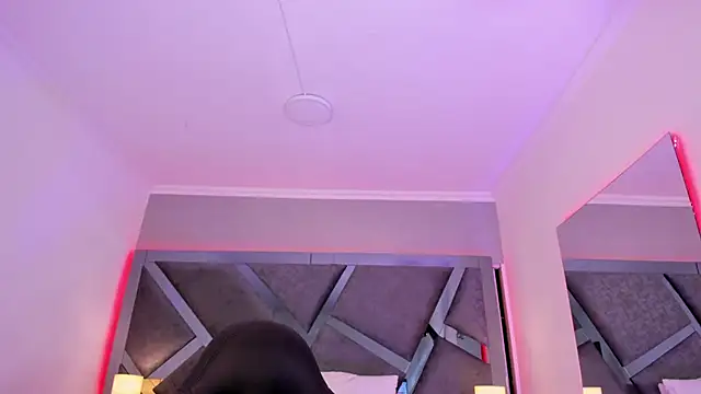 Snapshot of AmberiniHoffman chatting on 31, 1, 2025 AmberiniHoffman online show from 31, 1, 2025