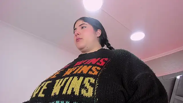 Snapshot of AmberiniHoffman chatting on 12, 2, 2025 AmberiniHoffman online show from 12, 2, 2025