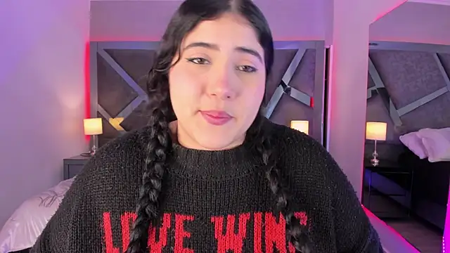 Snapshot of AmberiniHoffman chatting on 12, 2, 2025 AmberiniHoffman online show from 12, 2, 2025