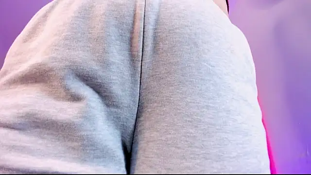 Snapshot of AmberiniHoffman chatting on 24, 2, 2025 AmberiniHoffman online show from 24, 2, 2025