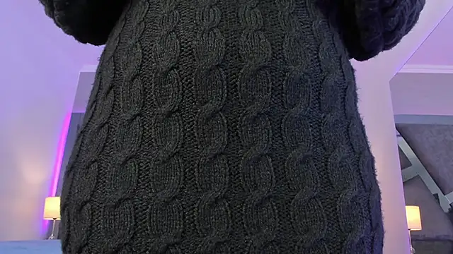 Snapshot of AmberiniHoffman chatting on 3, 3, 2025 AmberiniHoffman online show from 3, 3, 2025