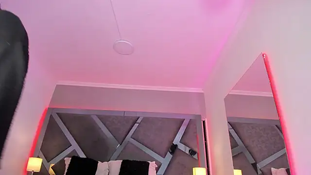 Snapshot of AmberiniHoffman chatting on 12, 3, 2025 AmberiniHoffman online show from 12, 3, 2025