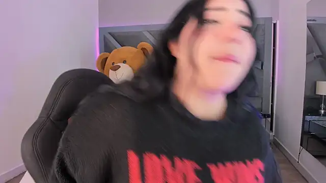 Snapshot of AmberiniHoffman chatting on 29, 9, 2025 AmberiniHoffman online show from 29, 9, 2025