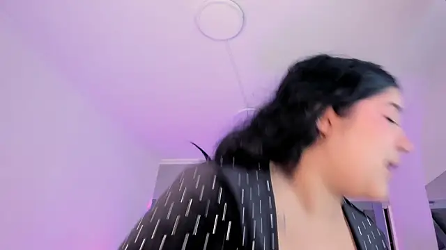 Snapshot of AmberiniHoffman chatting on 11, 10, 2025 AmberiniHoffman online show from 11, 10, 2025