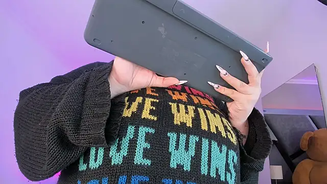 Snapshot of AmberiniHoffman chatting on 24, 10, 2025 AmberiniHoffman online show from 24, 10, 2025