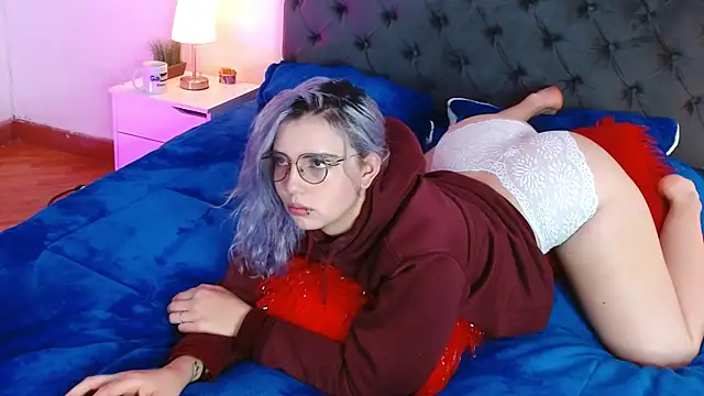 Thea Aphros  online show from 17, 12, 2025