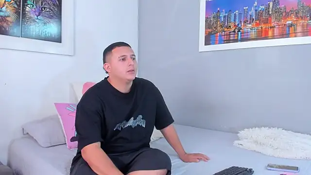 naughtyloverss online show from 6, 2, 2025