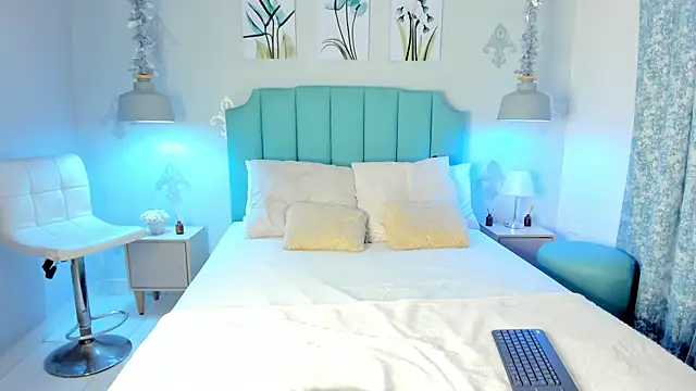 Khenta Michells online show from 18, 3, 2025