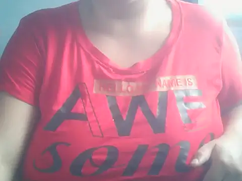 Snapshot of Sara_69hot chatting on 13, 12, 2025 Sara 69hot online show from 13, 12, 2025