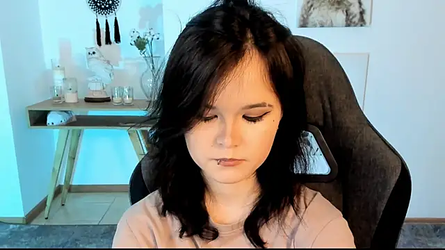 Elainebeness online show from 28, 2, 2025