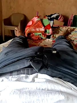 Snapshot of 1010SumiT chatting on 14, 12, 2025 1010SumiT online show from 14, 12, 2025