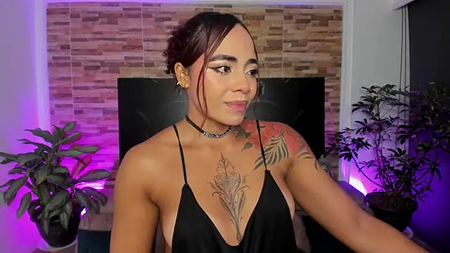 Snapshot of emilyfitness chatting on 10, 6, 2026 emilyfitness online show from 10, 6, 2026