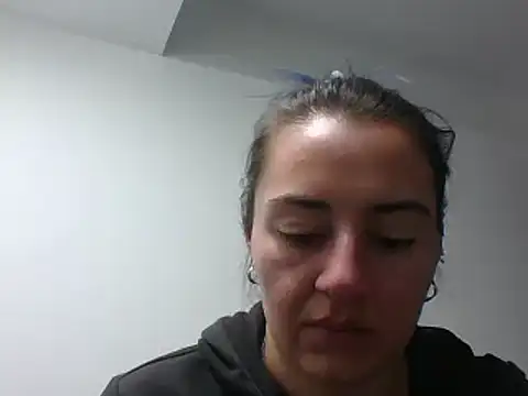  karlie kloss  online show from 11, 12, 2024