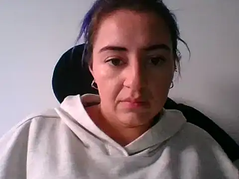  karlie kloss  online show from 26, 12, 2024