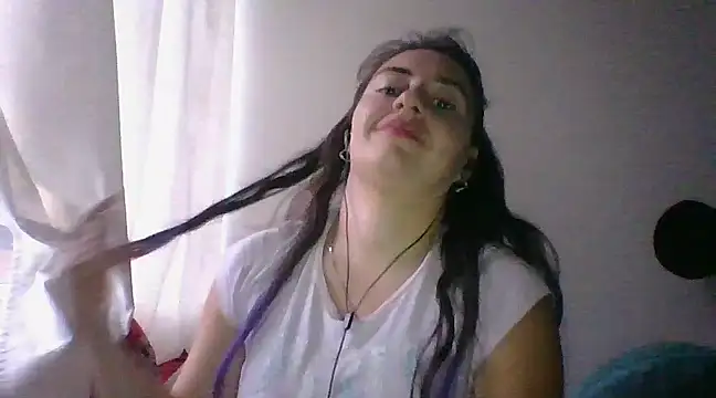  karlie kloss  online show from 4, 2, 2025