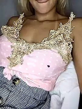 fofinhaa12 online show from 14, 3, 2025