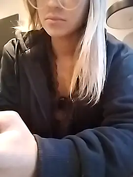 fofinhaa12 online show from 15, 9, 2025