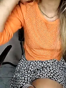 fofinhaa12 online show from 4, 4, 2026