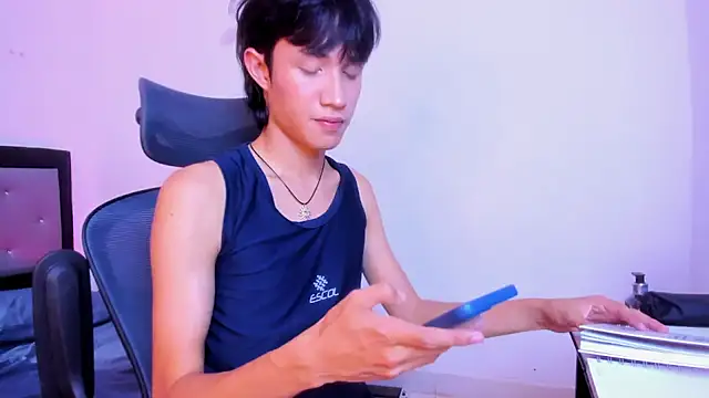 Johhan  Lee online show from 12, 2, 2025