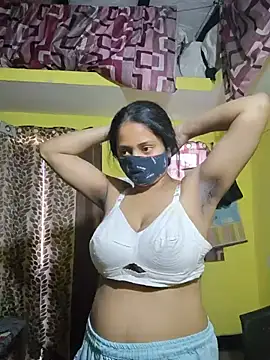 bigtitsqueen online show from 17, 6, 2026
