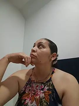 Snapshot of MirandaSoto chatting on 6, 6, 2026 MirandaSoto online show from 6, 6, 2026