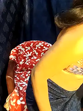 Stripy Doll online show from 15, 12, 2024