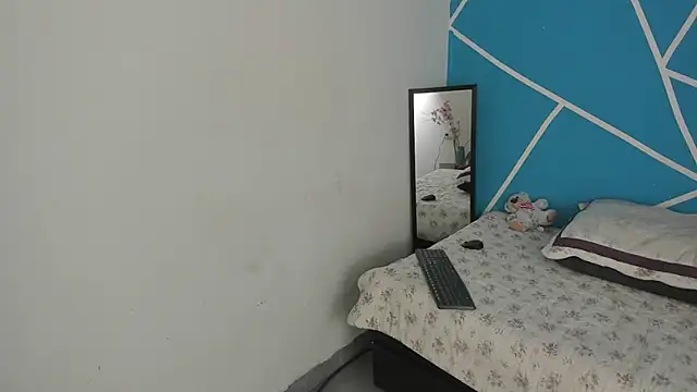 britny clouds online show from 21, 1, 2025