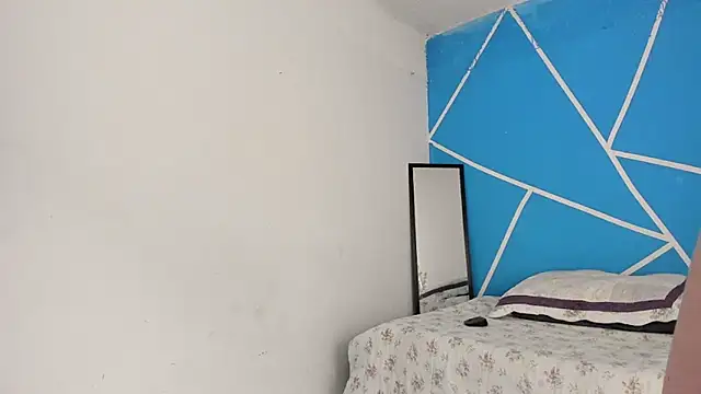 britny clouds online show from 23, 1, 2025