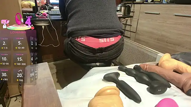 Snapshot of misteryman1956 chatting on 2, 3, 2026 misteryman1956 online show from 2, 3, 2026