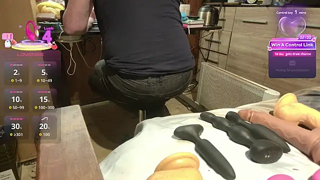 Snapshot of misteryman1956 chatting on 2, 3, 2026 misteryman1956 online show from 2, 3, 2026