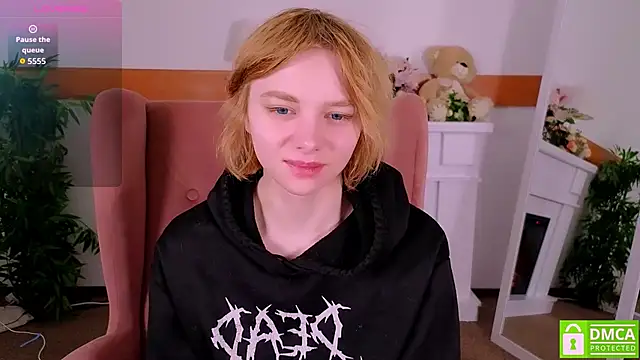 Snapshot of MirraBellanta chatting on 4, 2, 2026 MirraBellanta online show from 4, 2, 2026