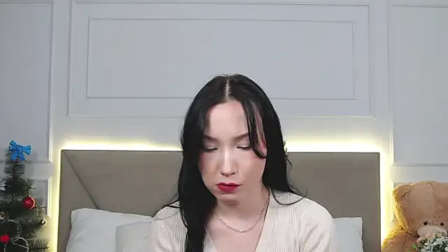 Snapshot of LeilaLow chatting on 29, 12, 2024 LeilaLow online show from 29, 12, 2024