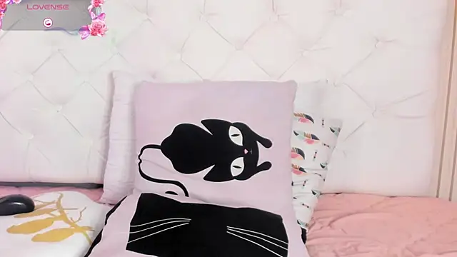 nicole  parker1 online show from 10, 1, 2025