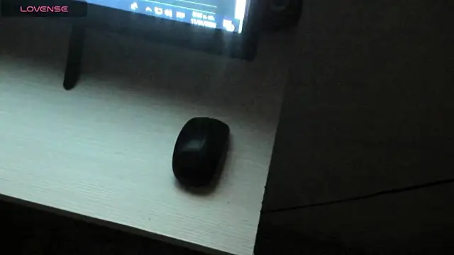 nicole  parker1 online show from 11, 1, 2025