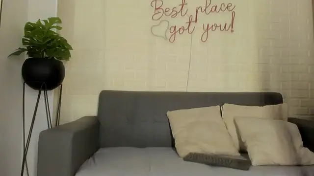 karina gomez 18 online show from 15, 2, 2026