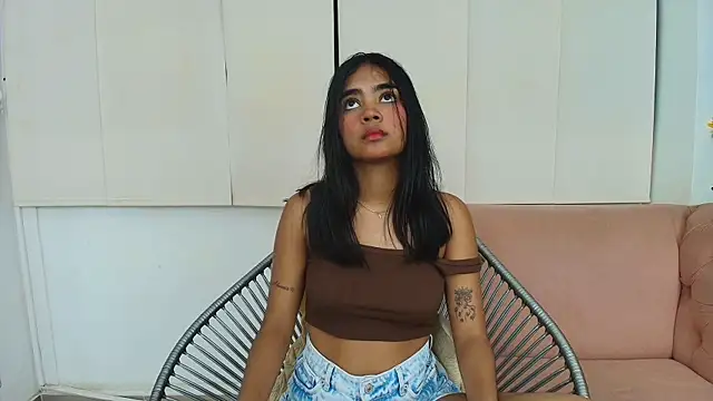 julieta aguilar1 online show from 6, 1, 2025