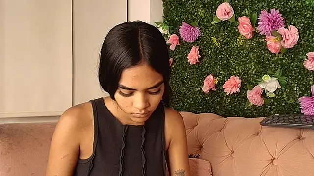 julieta aguilar1 online show from 13, 1, 2026