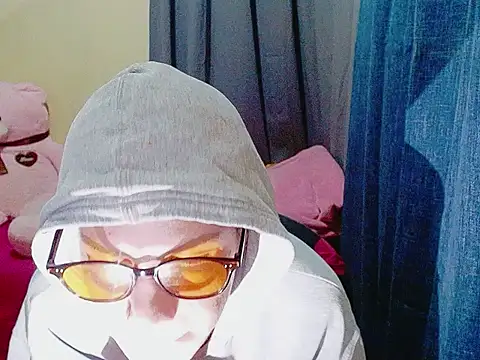 Snapshot of Indaypakay_ts chatting on 18, 12, 2025 Indaypakay ts online show from 18, 12, 2025