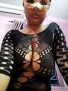 Snapshot of royaldoll-143 chatting on 27, 10, 2025 royaldoll-143 online show from 27, 10, 2025