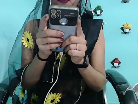 Snapshot of Yashi chatting on 24, 1, 2025 Yashi online show from 24, 1, 2025