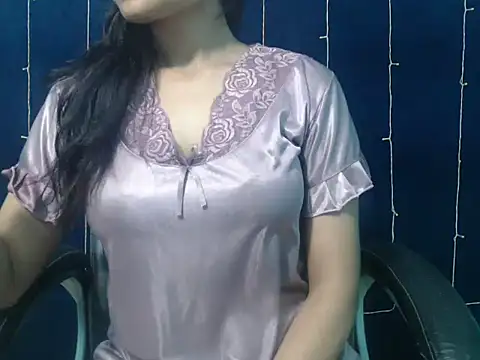 Snapshot of Yashi chatting on 14, 11, 2025 Yashi online show from 14, 11, 2025