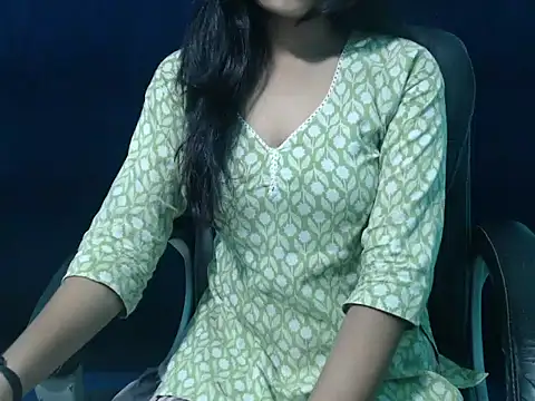 Snapshot of Yashi chatting on 23, 11, 2025 Yashi online show from 23, 11, 2025