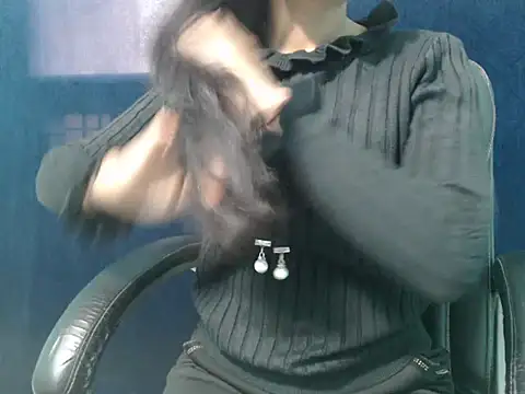 Snapshot of Yashi chatting on 24, 11, 2025 Yashi online show from 24, 11, 2025