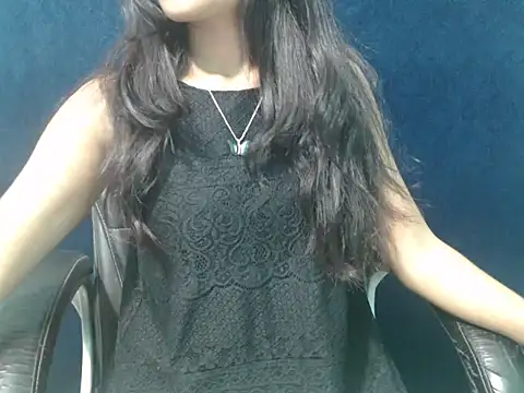 Snapshot of Yashi chatting on 25, 11, 2025 Yashi online show from 25, 11, 2025