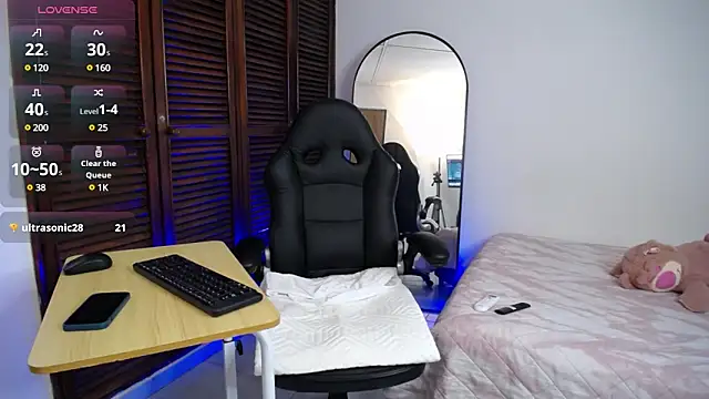 Snapshot of karoll_marquez chatting on 12, 3, 2025 karoll marquez online show from 12, 3, 2025