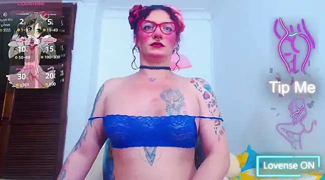 Skarleth77 online show from 28, 2, 2025