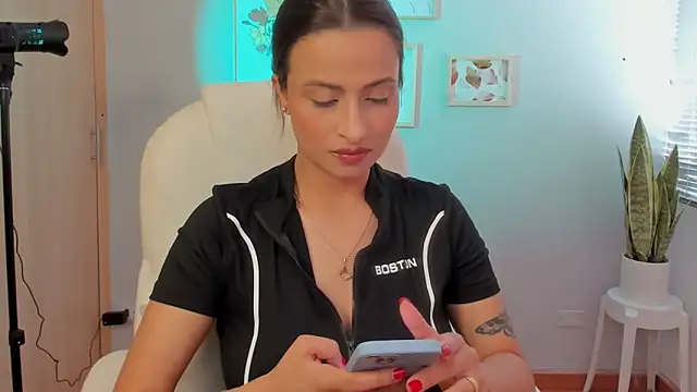 Elena Ruiz online show from 10, 1, 2025