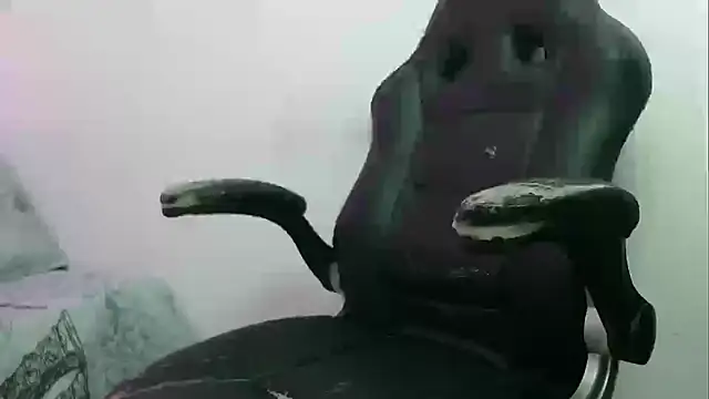 LAURA SMIITH online show from 14, 3, 2025