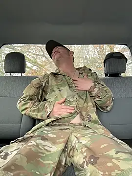 skittlez82 online show from 11, 11, 2025